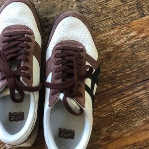 Ontisuka Tiger Running Shoes